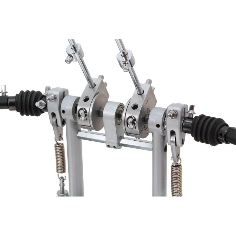 Offset double pedal clearance